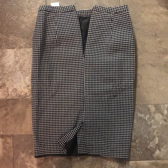 Work pencil skirt, size 2. - Picture 2 of 3